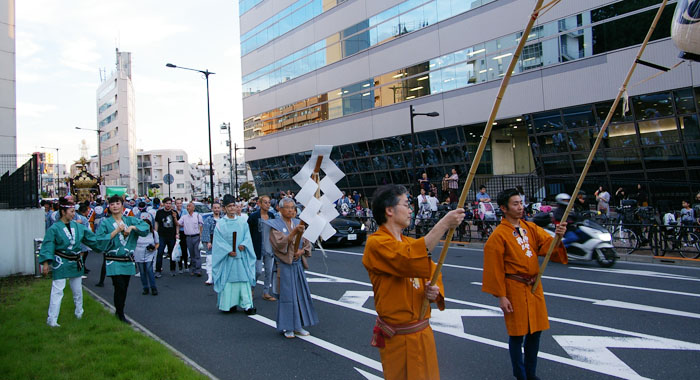 今年は天皇陛下御即位30年をお祝いして宮神輿が登場