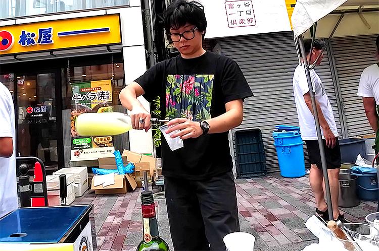 模擬店のカクテルをいただきました