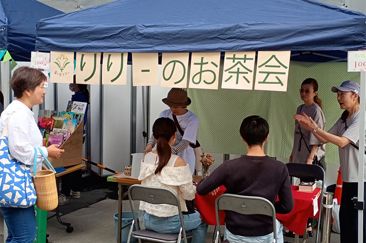 富ヶ谷町会ではお抹茶を提供